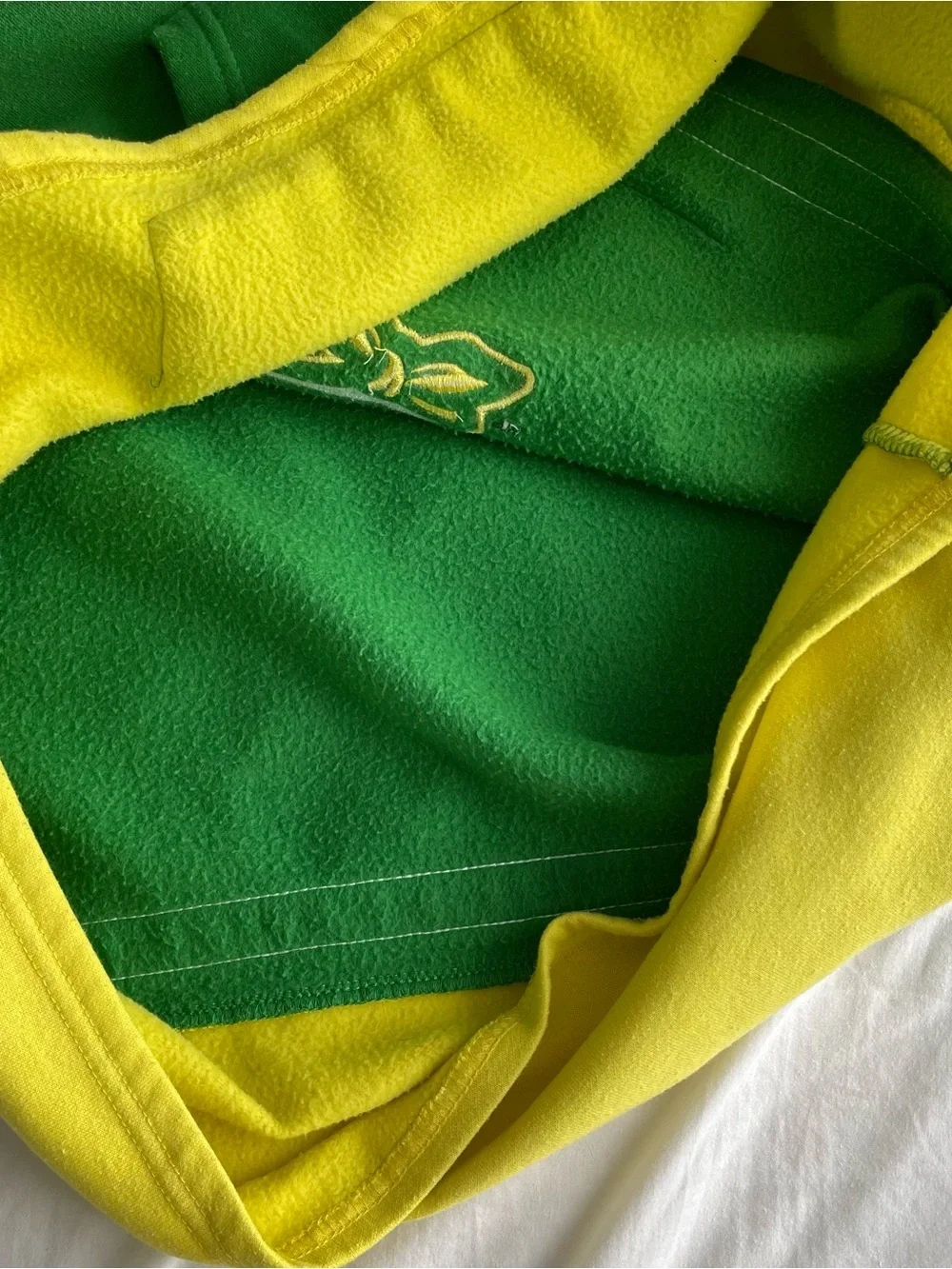 Oregon Ducks Hoodie Green Yellow Lace Up Pullover Colosseum Mens 2XL Hockey NCAA